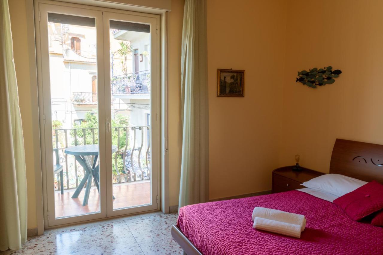 Casa Vacanze Il Vicolo Taormina Esterno foto